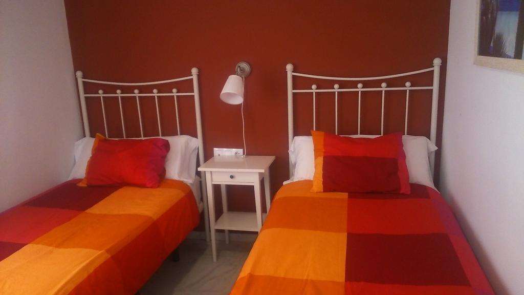 Hostal Monteluna Rociana Camera foto